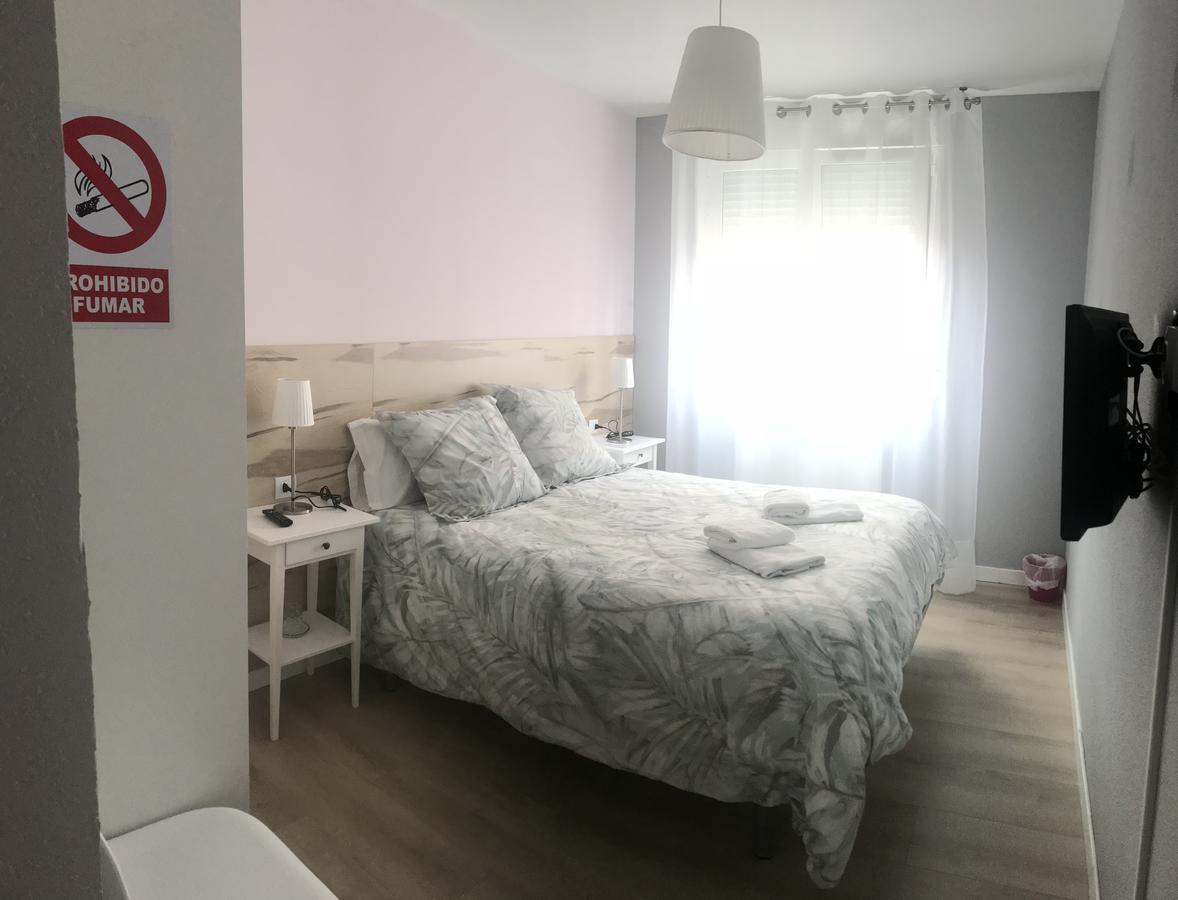 Alojamientos Iruna Pampeluna Zewnętrze zdjęcie